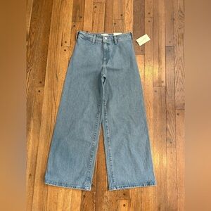 Universal Thread high rise wide leg ankle length jeans size 4 NEW